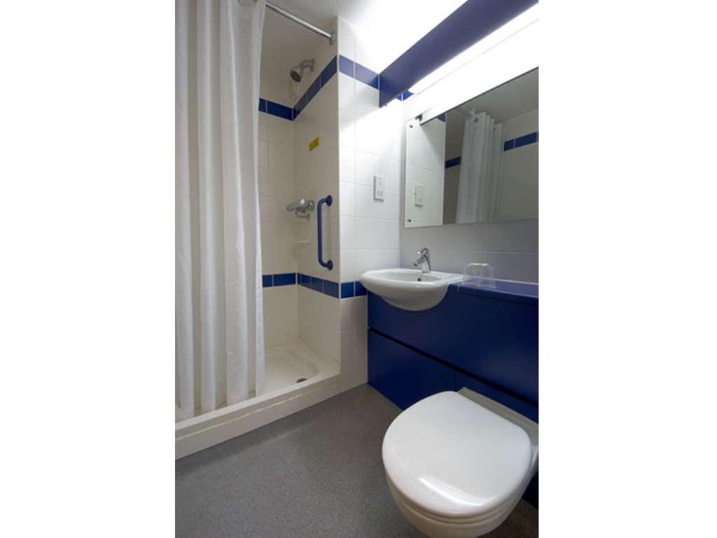 Travelodge บักกิงแฮม ภายนอก รูปภาพ